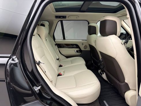 Used 2022 Land Rover Range Rover Westminster Edition image 7