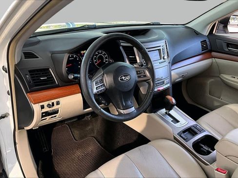 Used 2013 Subaru Outback 2.5i Limited AWD/4WD image 18