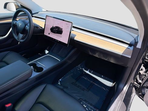 Used 2023 Tesla Model 3 Standard Range RWD image 13