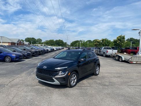 Used 2023 Hyundai Kona SEL AWD/4WD image 1