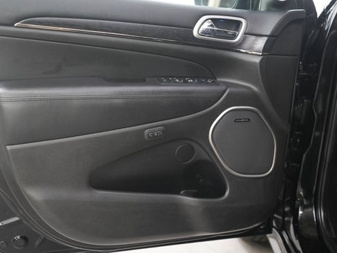 Used 2018 Jeep Grand Cherokee High Altitude AWD/4WD image 18