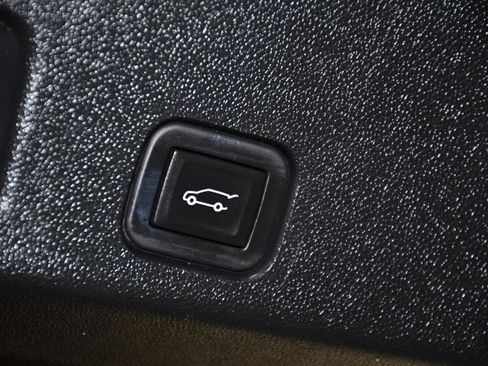 Used 2025 Chevrolet Traverse Z71 image 49