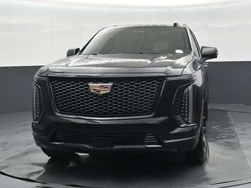 Used 2025 Cadillac Escalade Sport w/ Touring Package AWD/4WD image 30