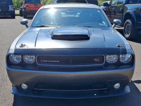 Used 2012 Dodge Challenger R/T RWD image 3