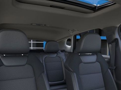 New 2026 Chevrolet Trax LT w/ Sunroof Package image 28