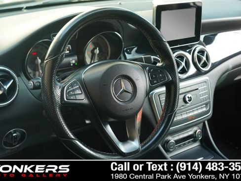 Used 2015 Mercedes-Benz CLA 250 image 59