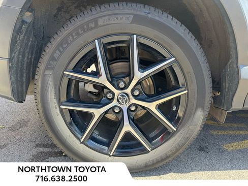 Used 2018 Toyota RAV4 SE w/ Power Extra Value Package AWD/4WD image 11