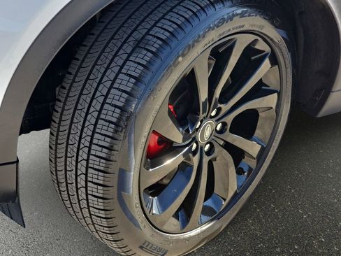 Used 2023 Land Rover Discovery Sport S image 32