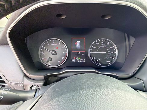 Used 2020 Subaru Outback Limited image 37