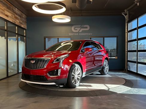Used 2024 Cadillac XT5 Premium Luxury w/ Technology Package AWD/4WD image 7