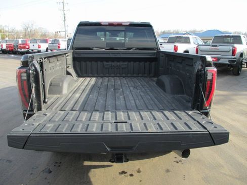 Certified 2025 GMC Sierra 2500 AT4 image 7