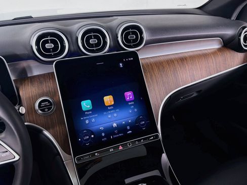 Certified 2026 Mercedes-Benz GLC 300 image 21