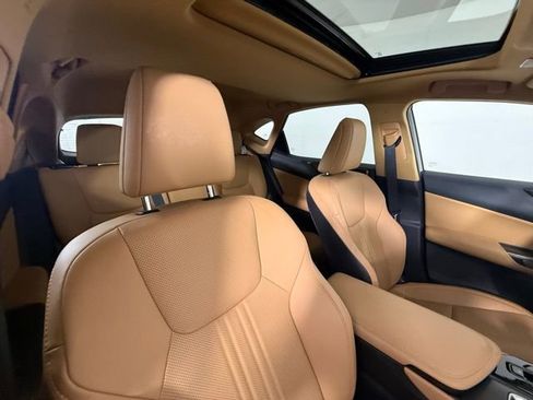 Used 2025 Lexus NX 250 FWD w/ Towing Package (2000 Lbs) image 35