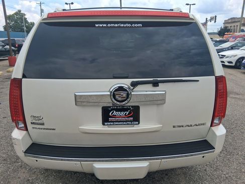 Used 2012 Cadillac Escalade Platinum AWD/4WD image 8