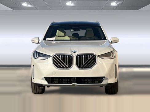 Used 2026 BMW X3 xDrive30i w/ Premium Package AWD/4WD image 5