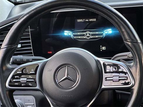 Used 2023 Mercedes-Benz GLS 450 4MATIC image 17