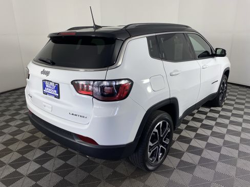 Used 2022 Jeep Compass Limited image 7
