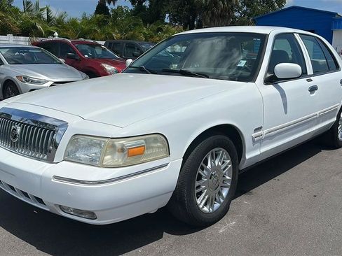 Used 2009 Mercury Grand Marquis LS RWD image 2