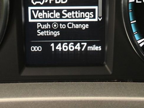 Used 2018 Toyota RAV4 XLE image 18