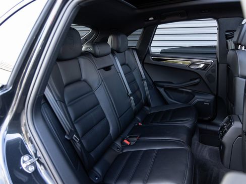 New 2026 Porsche Macan image 29