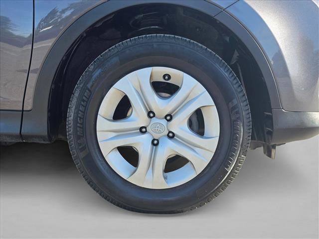Used 2014 Toyota RAV4 LE AWD/4WD image 7