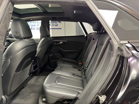 Used 2020 Audi Q8 Prestige AWD/4WD image 31