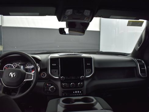 Used 2025 RAM 1500 Big Horn AWD/4WD image 32