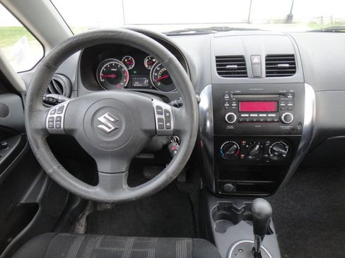 Used 2012 Suzuki SX4 AWD Hatchback image 14