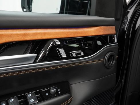 Certified 2024 Jeep Grand Wagoneer Series III w/ Rear Seat Video Group 1 image 45