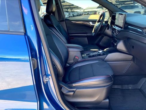 Used 2023 Ford Escape ST-Line w/ Tech Pack #1 image 9