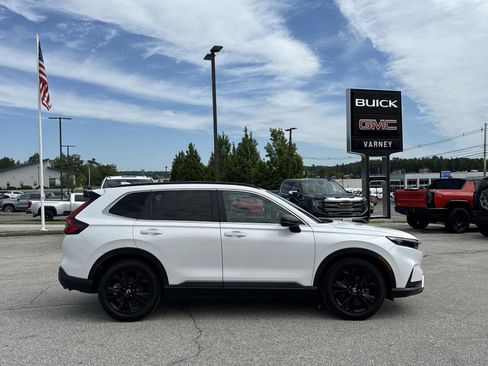 Used 2025 Honda CR-V Sport Touring image 4