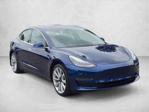 Used 2019 Tesla Model 3 Standard Range Plus RWD image 3