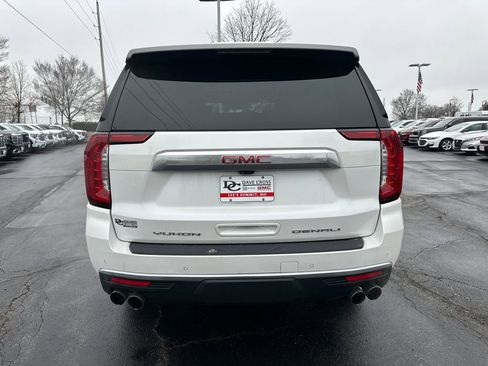 Used 2024 GMC Yukon Denali w/ Denali Reserve Package image 8