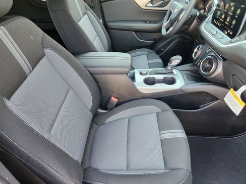 New 2025 Chevrolet Blazer LT w/ Convenience Package FWD image 14