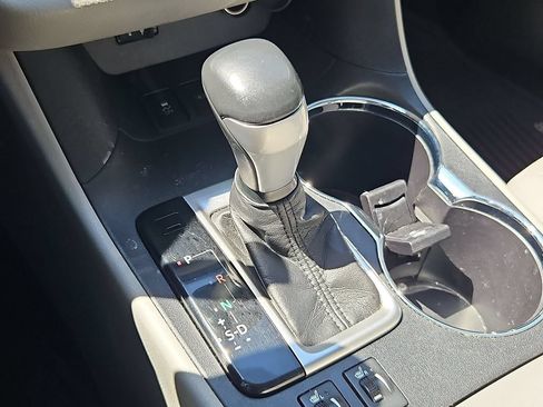 Used 2015 Toyota Highlander XLE AWD/4WD image 27
