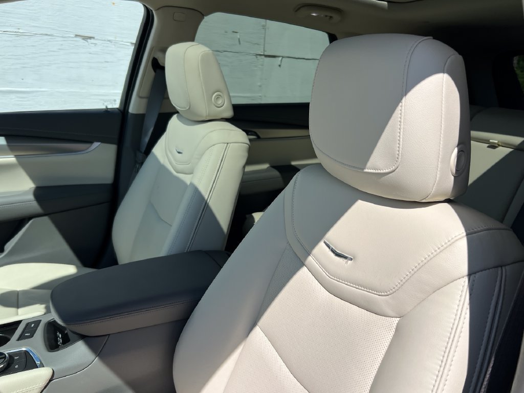 New 2026 Cadillac XT5 Premium Luxury w/ Driver Assist Package FWD image 11