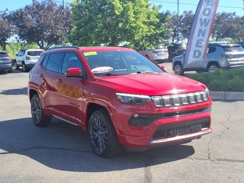 Used 2022 Jeep Compass Limited w/ (RED) Package AWD/4WD image 3