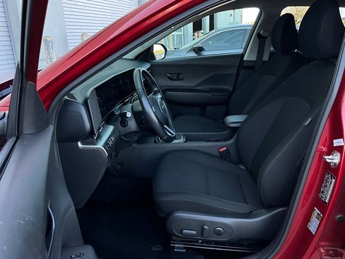 Used 2025 Hyundai Kona SEL image 10