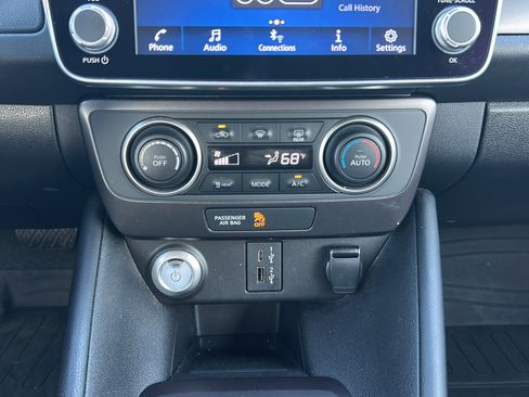 Used 2025 Nissan Leaf S FWD image 19