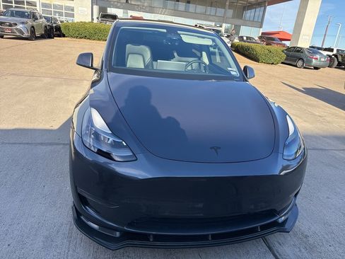 Used 2022 Tesla Model Y Performance image 2