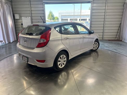 Used 2016 Hyundai Accent SE FWD image 4