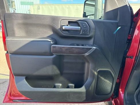 Used 2021 Chevrolet Silverado 3500 LTZ w/ LTZ Convenience Package image 16