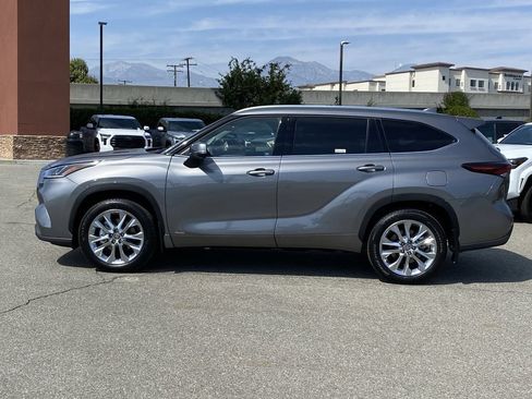 Certified 2026 Toyota Highlander Limited AWD/4WD image 41