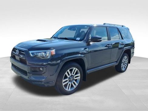 Used 2024 Toyota 4Runner TRD Sport w/ Technology Package AWD/4WD image 2