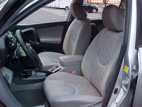 Used 2011 Toyota RAV4 Base 4x4 4dr SUV w/ Preferred Premium Pkg image 13