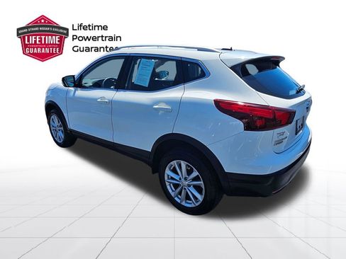Used 2017 Nissan Rogue Sport SV FWD image 3
