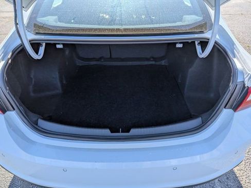 Used 2024 Chevrolet Malibu LT image 32