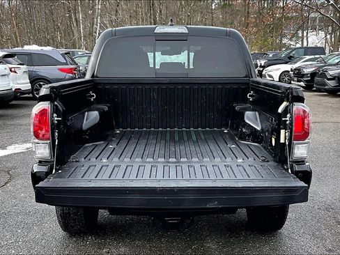 Certified 2021 Toyota Tacoma TRD Off-Road image 30