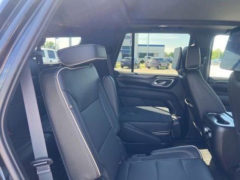 Used 2021 GMC Yukon SLT w/ SLT Premium Package AWD/4WD image 37