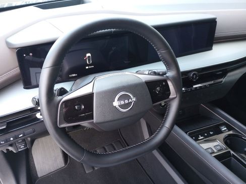 Used 2025 Nissan Murano Platinum w/ Cargo Package image 10